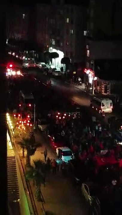 CHP, teravih vakti yüksek sesle yürüyüş yaptı
