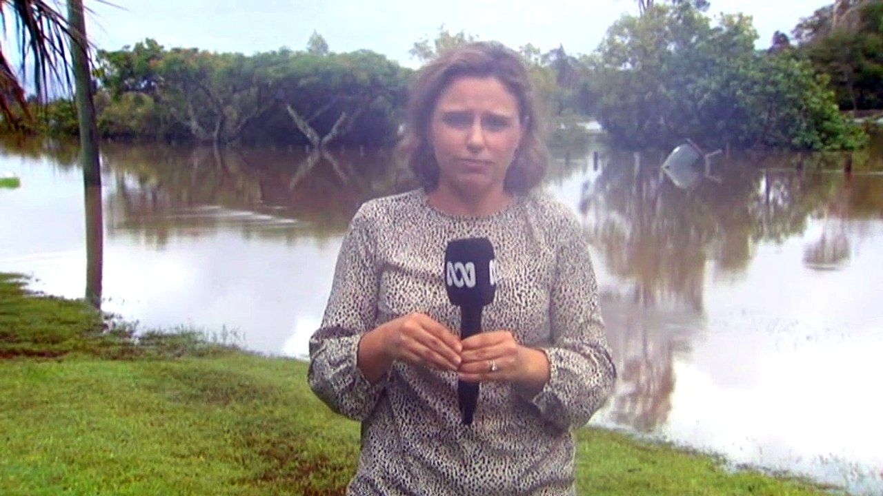 King tides, floods, gale-force winds lash parts of NSW