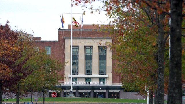 Prosegue tutto liscio per il vaccino Pfizer-BioNTech. Brusca frenata per quello di Sanofi-GSK