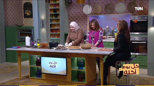 كل يوم أكلة | طريقة عمل محشي كرنب باللحمة مع الشيف هالة في ضيافة الفنانة نرمين ماهر