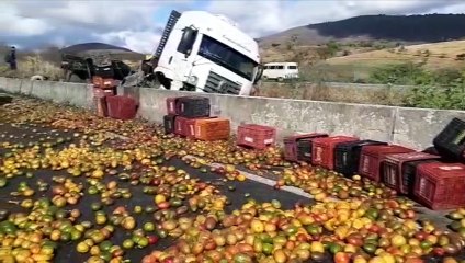 ACIDENTE NA BR 232 EM POMBOS