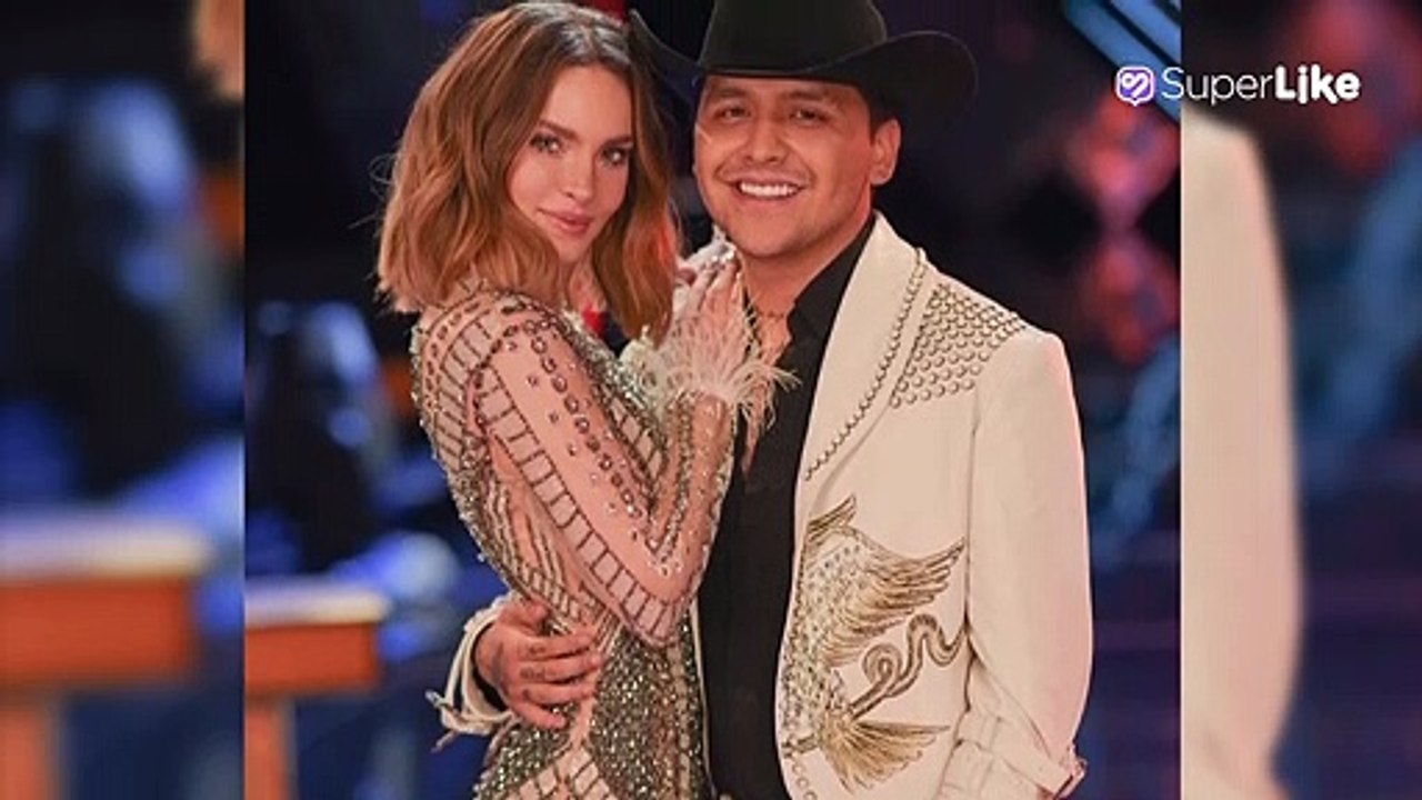 Belinda y Nodal protagonizan romántico detrás de cámaras de sesión de fotos