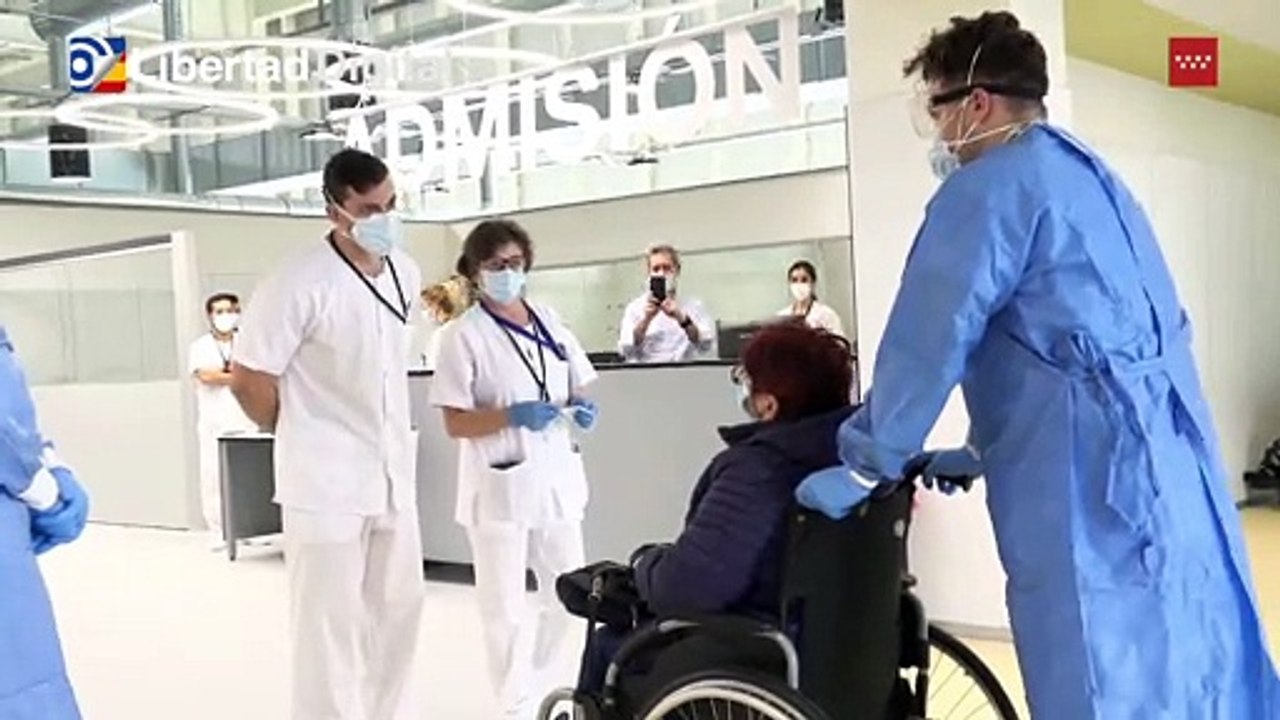 El Hospital Isabel Zendal recibe a la primera paciente, una mujer de 63 años