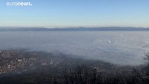 Зимний смог и пандемия коронавируса: жителям Софии тяжело дышать