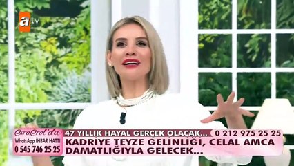 Kadriye teyze gelinliğiyle, Celal amca damatlığıyla stüdyoda.