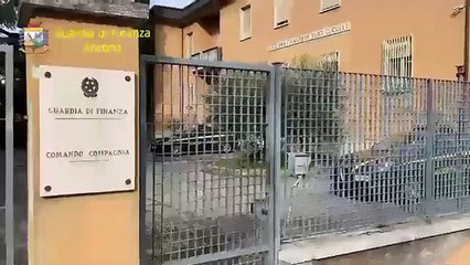Monte Roberto (AN) - Maxi sequestro di mascherine denunciato imprenditore cinese (11.12.20)
