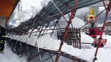 Udine - Maltempo, sgombero neve a Forni di Sopra (11.12.20)