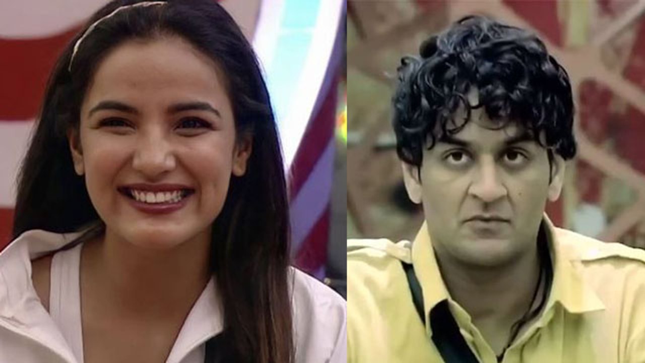 Bigg Boss 14: Arshi Khan और Vikas Gupta की लड़ाई से परेशान होकर घरवालों ने कहा ये | FilmiBeat