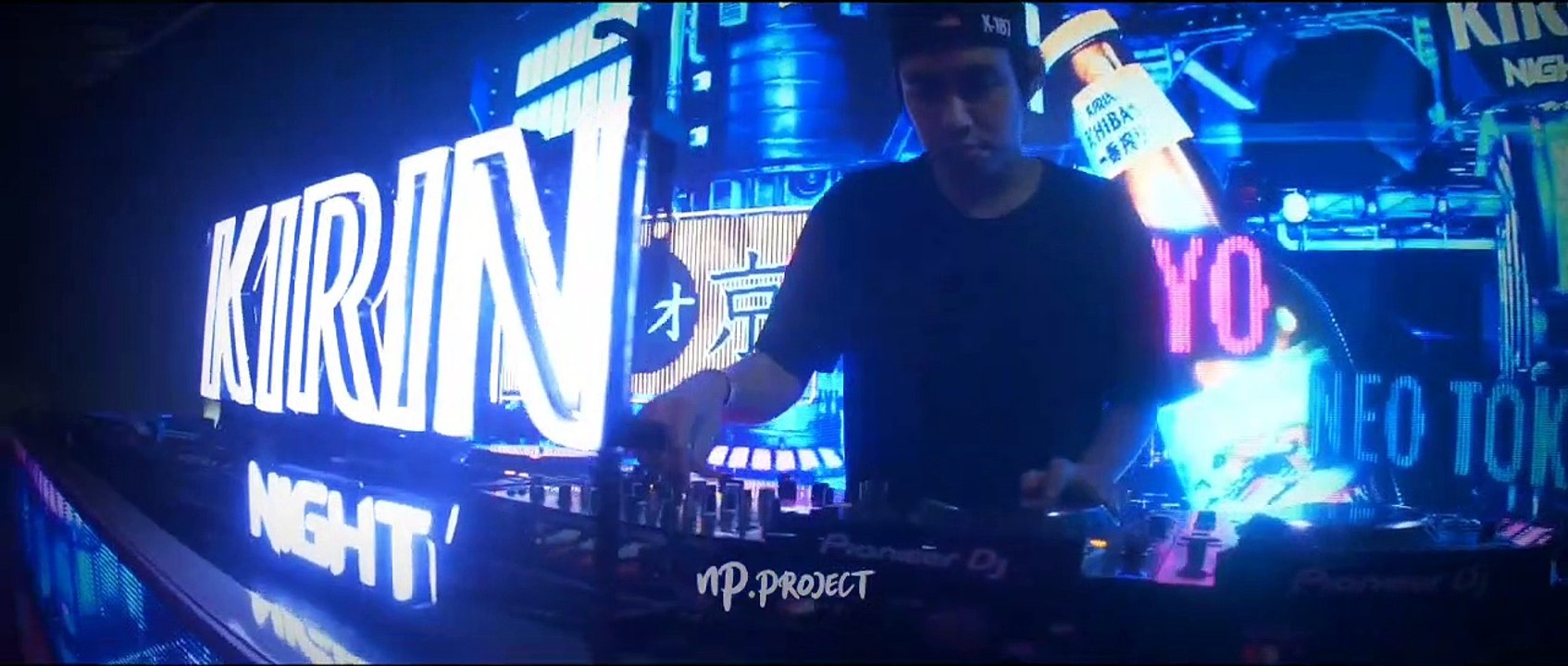 DUGEM BREAKBEAT TERBAIK SPECIAL TAHUN BARU 2021! DJ LET ME LOVE YOU VS EMPAT MATA FULLBASS! GASPOLL!