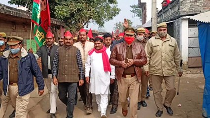 किसानों के समर्थन में समाजवादी पार्टी ने किया प्रदर्शन