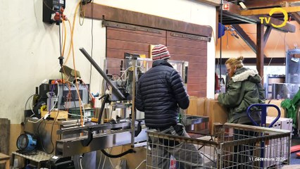 Sujet: un artisan du vin à Onex