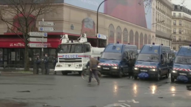 Paris: un important dispositif policier mis en place pour encadrer la manifestation contre la proposition de loi Sécurité globale