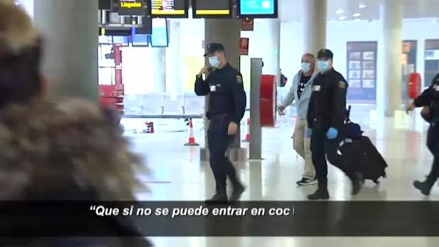 La polémica por los traslados de inmigrantes a la península no cesa