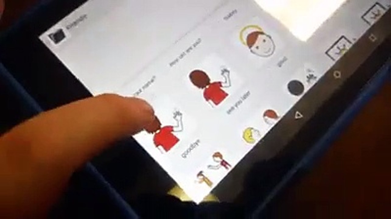 Adult with Autism using social language with Letmetalkaactalker