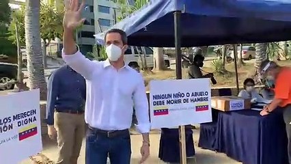 Juan Guaidó visitó el punto de la consulta popular en Cumbres de Curumo