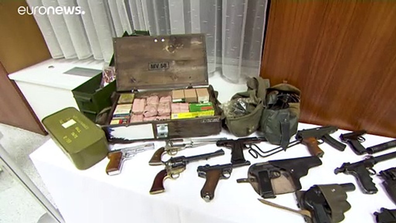 Österreich: Neonazi-Netzwerk fliegt auf