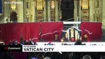 Ünnepi díszben a Vatikán főtere