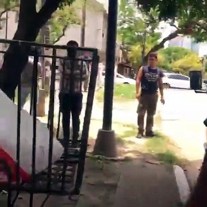 Así agredieron a un inspector de tránsito en Resistencia tras el accidente con un camión