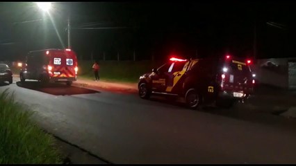 Motociclista de 26 anos fica ferido após acidente na Av. Piquiri