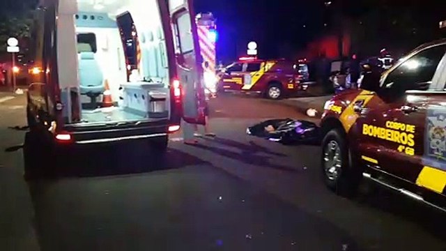 Grave acidente resulta em uma morte e uma pessoa gravemente ferida na Rua Pio XII