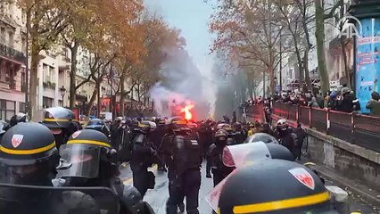Fransa'da güvenlik yasa tasarısıyla artan İslamofobi protesto edildi