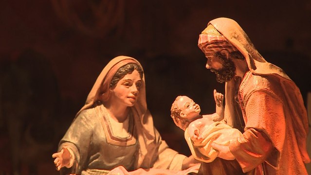 El hospital y las figuras con mascarilla, protagonistas del Belén en Puerta del Sol