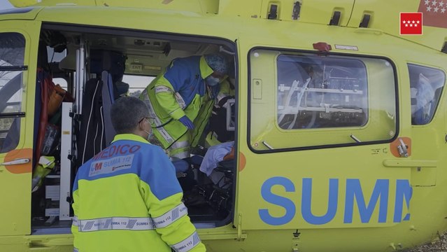 Muy grave un motorista al salirse de la M-506 y caerse por un terraplén