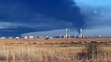 KERKÜK - DEAŞ'ın saldırdığı iki petrol kuyusu beş gündür yanıyor