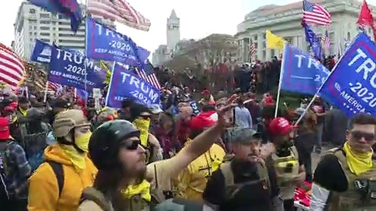 Tausende Trump-Anhänger protestieren gegen Wahlergebnis