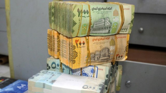 .تدهور الأوضاع الاقتصادية باليمن بعد انهيار سعر الريال