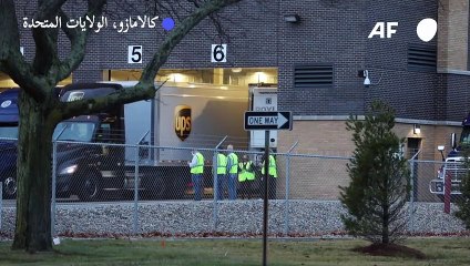 عملية ضخمة لنقل الدفعات الأولى من اللقاح إلى مراكز التوزيع