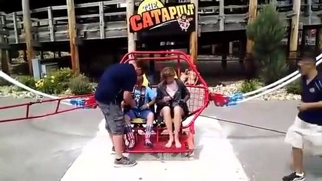 Quand l'élastique de ton manège lache d'un coup