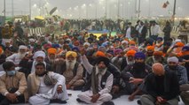 Farmers on hunger strike, block Delhi-Jaipur highway