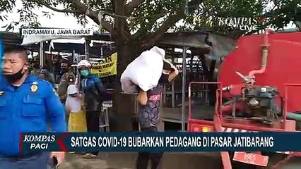 Langgar Larangan Berjualan, Pedagang Pasar Jatibarang Dibubarkan Petugas