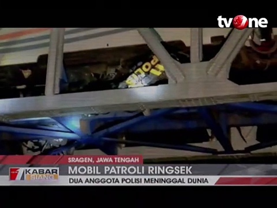 Mobil Patroli Polisi Tertabrak Kereta, 3 Orang...
