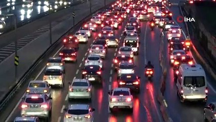 56 saatlik kısıtlama sonrası İstanbul'da trafik durdu!