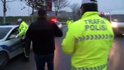 Esenyurt'ta aynı manzara: Durdurulan tüm minibüsler tıka basa dolu çıktı