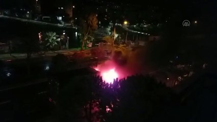 İZMİR - Kamyon yanarak kullanılamaz hale geldi (2)