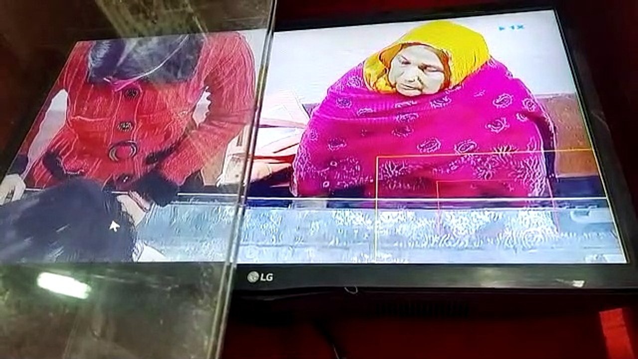 ज्वेलर्स शॉप में 2 महिलाओं ने की चोरी, सीसीटीवी कैमरे में कैद हुई वारदात