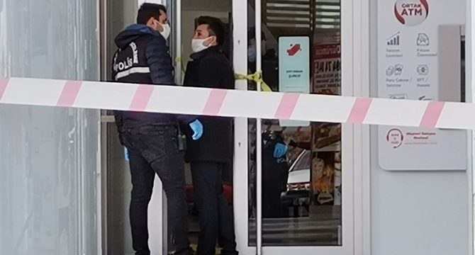 Banka şubesinde silahlı soygun girişimi: 1 yaralı