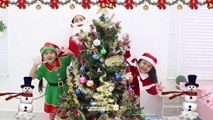 Suri & Annie Pretend Play Christmas Story with Santa Claus and Presents
