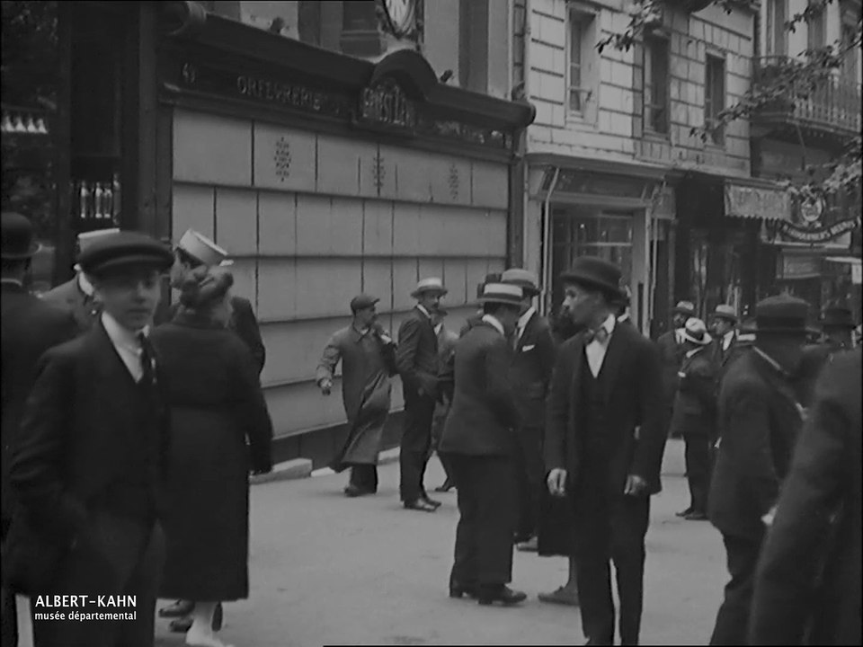 La bijouterie Lévy, boulevard Saint-Martin, le lendemain du cambriolage, Paris