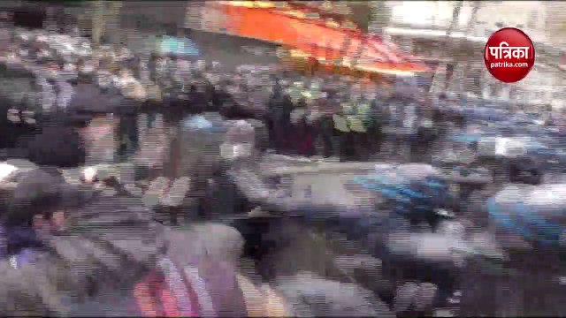 VIDEO: फ्रांस में सुरक्षा कानून और इस्लामोफोबिया के खिलाफ प्रदर्शन, 100 से अधिक गिरफ्तार