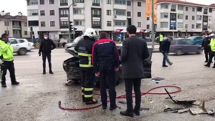 DÜZCE - Zincirleme trafik kazası: 3 yaralı