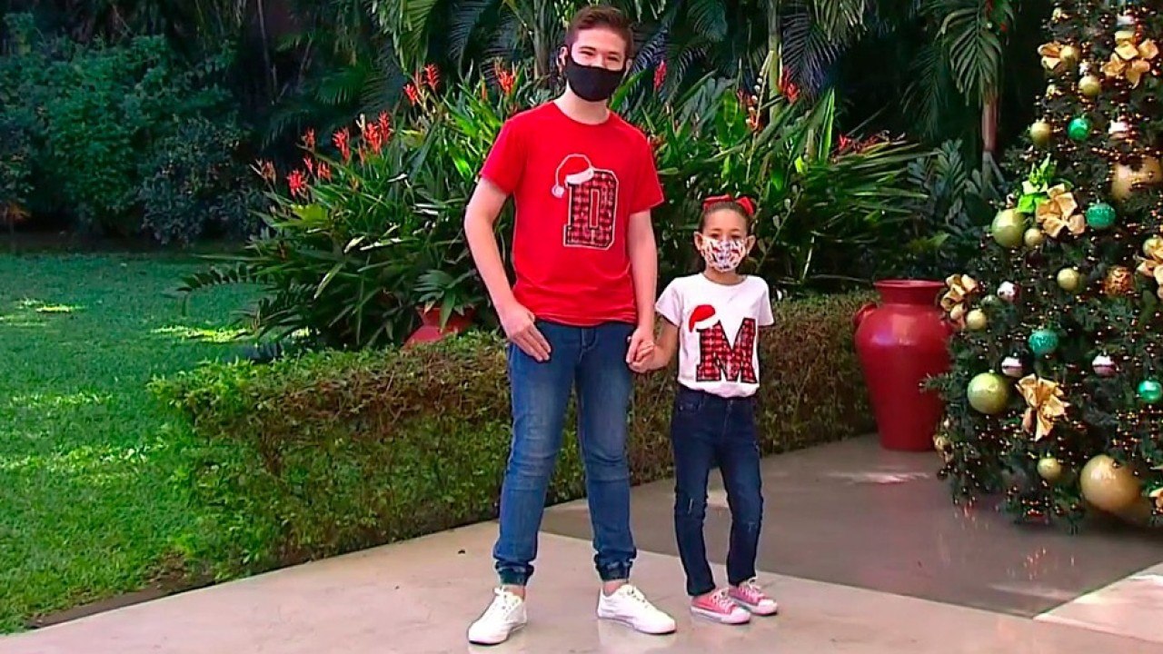 bd-camisetas-y-sudaderas-con-diseños-navideños-141220