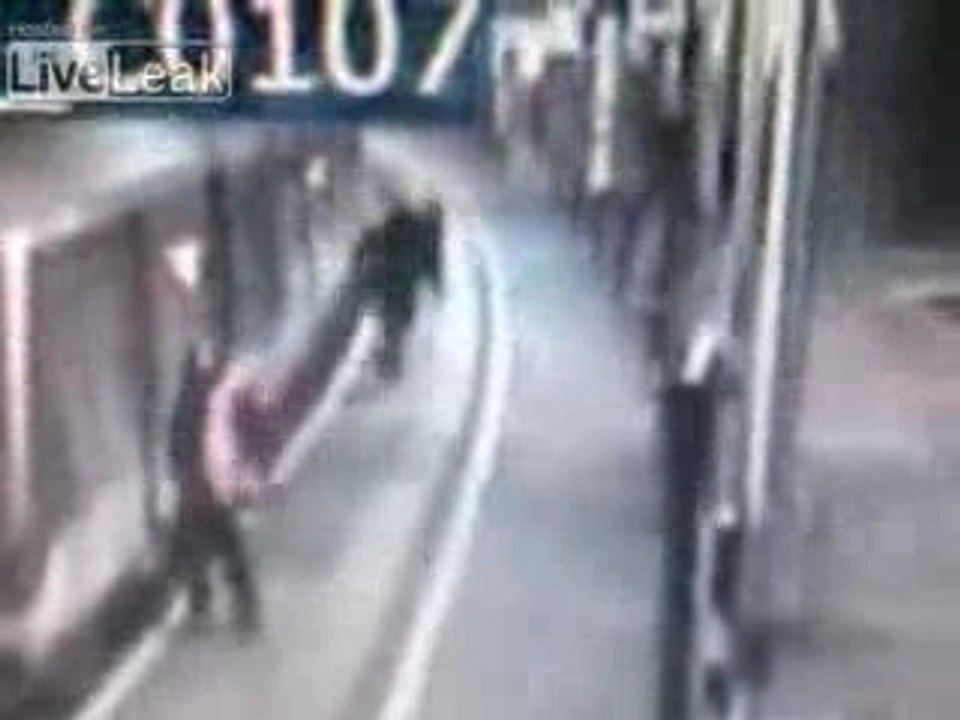 Dont kick the train