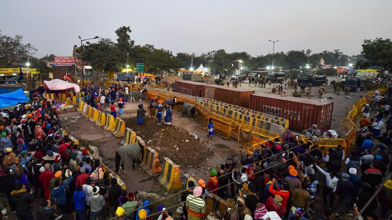 Farmers protest: Day of hunger strike and road...