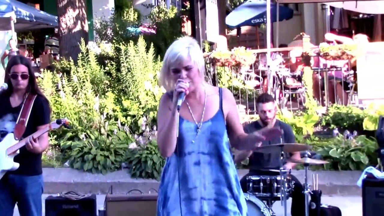 Laura Cole Band   2 Songs (Live)