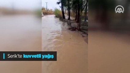 Serik'te kuvvetli yağış