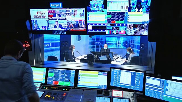 13 à table et Le Père Noël est une ordure : un repas de Noël sur les planches